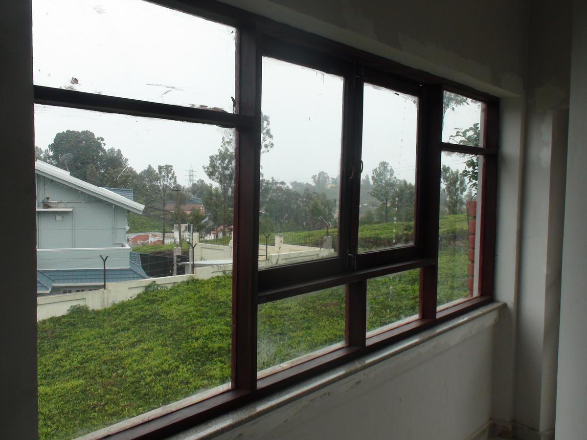 Myspace Holiday Inn Ooty Exterior photo