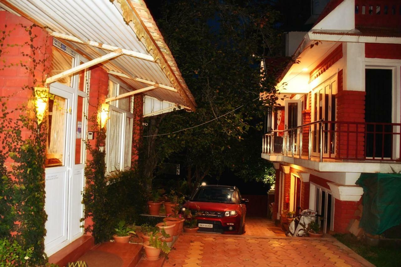 Myspace Holiday Inn Ooty Exterior photo